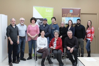 De gauche à droite : À l’arrière : M. Jérôme Gendron, M. Michel Lamontagne, Mme Chantale Vallée, M. Jason Turner, M. Tommy Laliberté, Mme Carole Richer, Mme Amélia Fromage, M. Dave Plourde et Mme Jessica Lefebvre. À l’avant : Mme Stéphanie Marceau, Mme Francine Chiasson et M. Réjean Hudon. (Photo courtoisie)