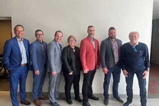 Les actionnaires Daniel Côté, Joël Raymond, Pascal Boivin, Nancy Tremblay, Kevin Querry, Nicolas Gervais et Laval Boulianne. (Photo: Courtoisie)