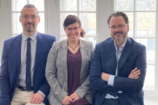 Me Raphaël Tremblay, associé, Me Marie-Claude Néron, avocate, et Me Pierre Parent, associé, affirment que le travail d'équipe est au coeur de Tremblay Parent Avocats et Avocates. (Photo: Courtoisie)