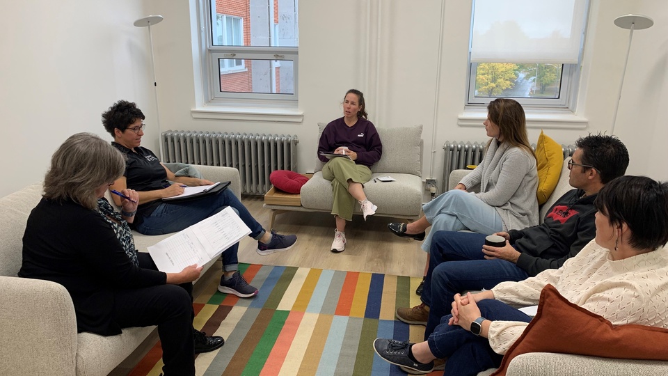 Les participants aux ateliers kaizen identifient des problèmes et leurs causes et élaborent des solutions de façon collective.  (Photo Gracieuseté)