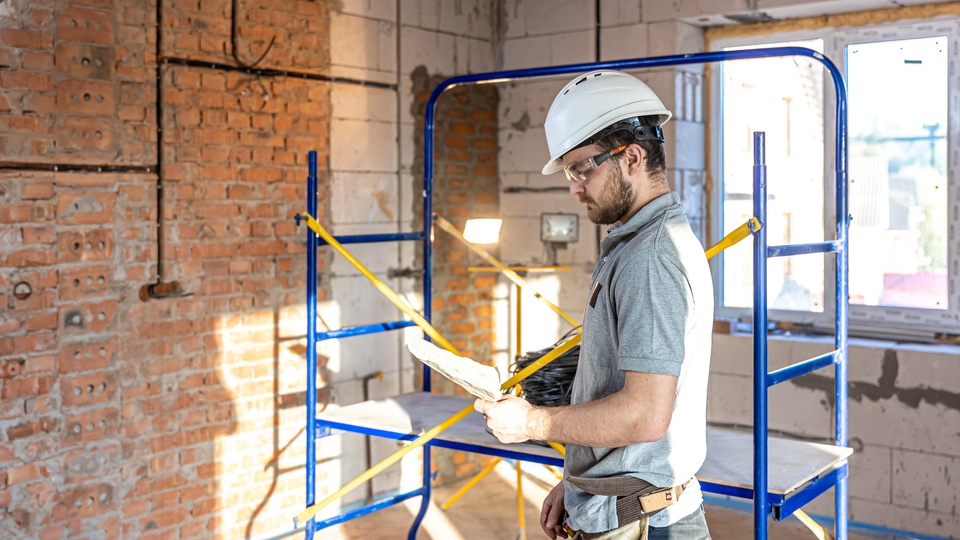 La demande ne dérougit pas sur les chantiers. Autant les formations accélérées que les DEP se trouvent avec un placement en emploi assuré. (Photo Freepik)